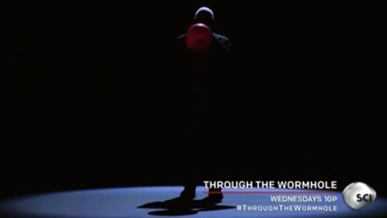 Morgan Freeman prend de l'hélium