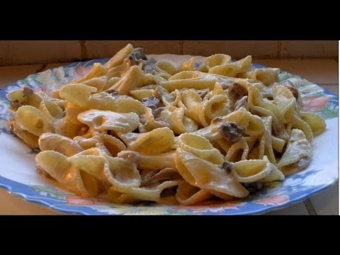 Les pâtes à la crème aux champignons (recette rapide et facile) HD