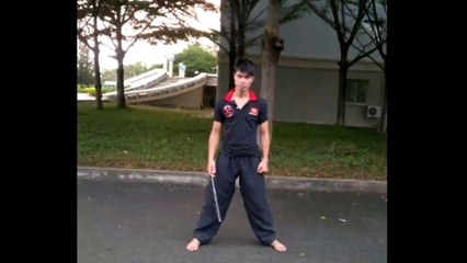 Phút ngẫu hứng của một HLV của KAN Club côn nhị khúc