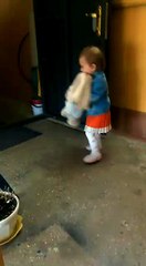 Алиса танцует