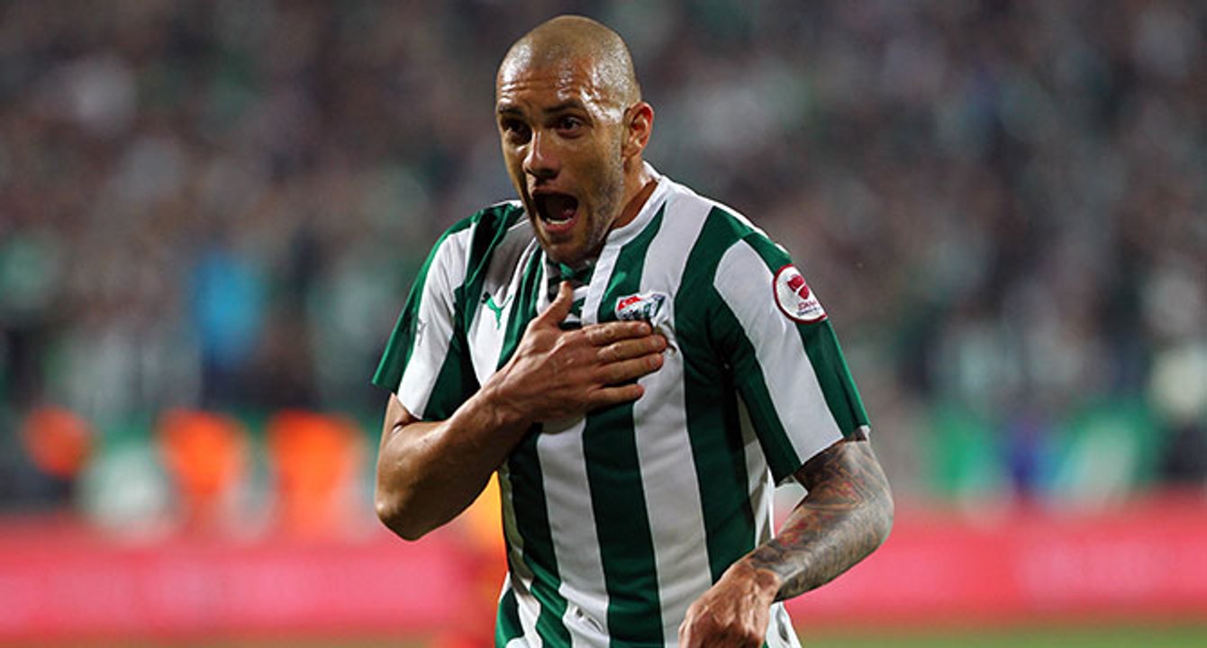 Fernandão humilie Karabükspor avec un quadruplé !