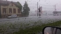 Intense footage of hail storm captured in Romania