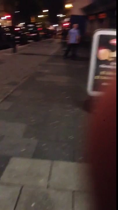 Valentão Mexeu com Garçom Lutador de MMA não Prestou...