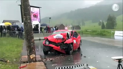 Fatal crash with unbelted passengers at 80 km/h