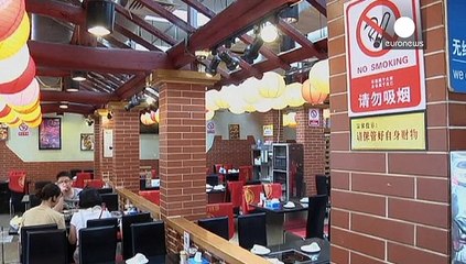 Cina: a Pechino scatta il divieto di fumo in ristoranti e uffici