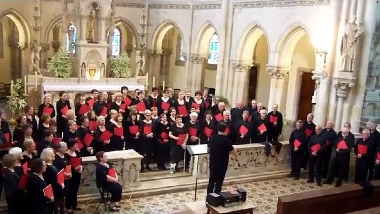 La messe de la Sainte Trinité par l'EVB