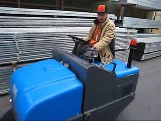 depo fabrika temizlik aracı