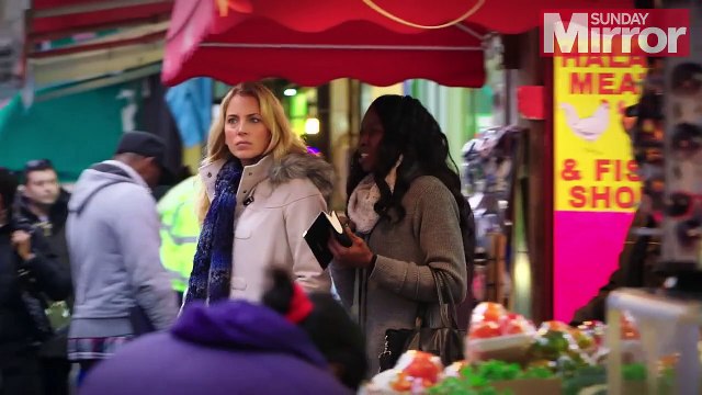 Elle se recolle les dents avec de la super glue