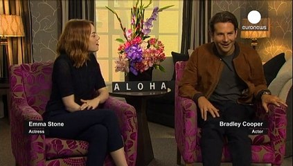 برادلي كوبر مجبر على الإختيار بين حبين