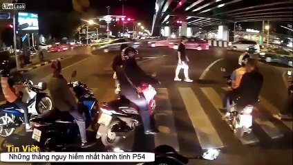 Những tình huống hài hước nhất - phần 54