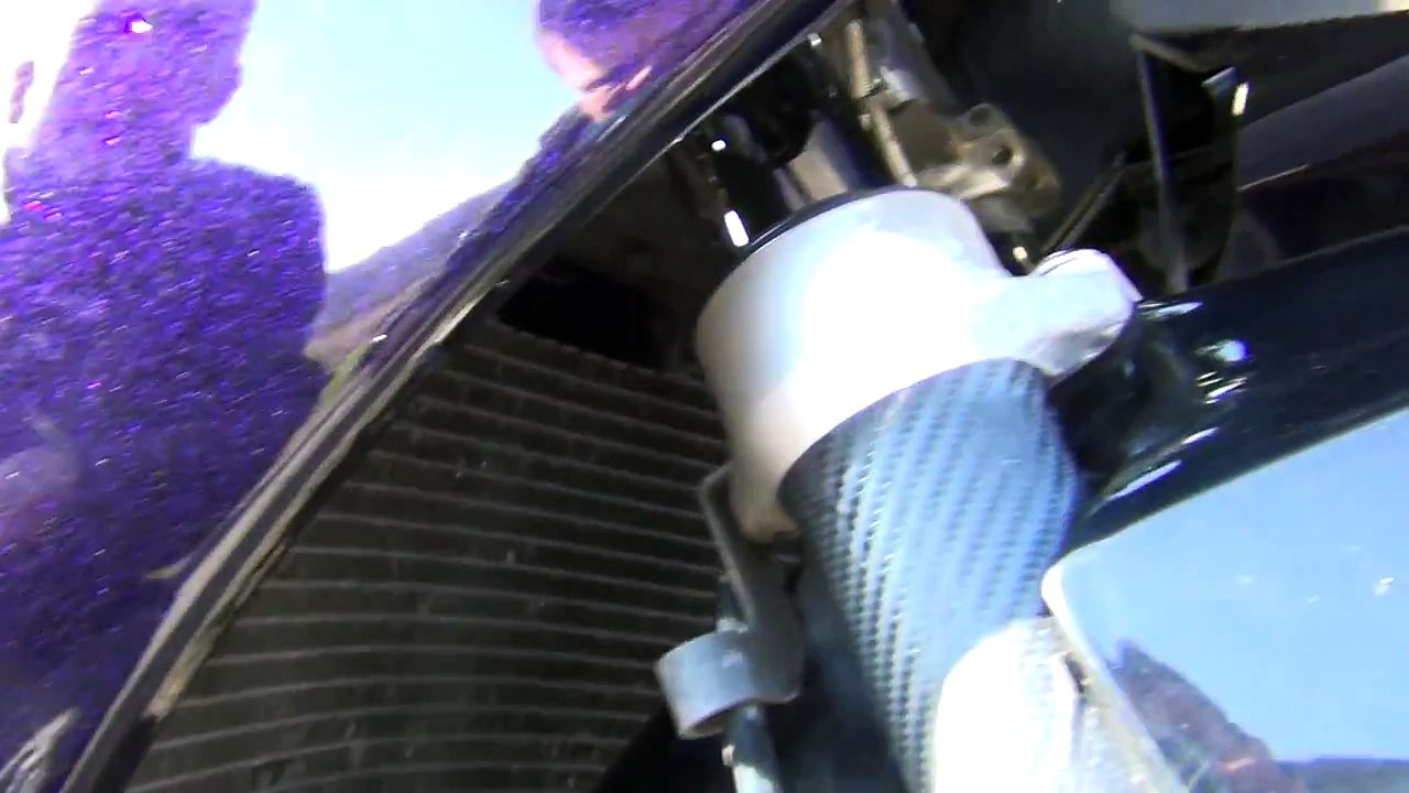 Suzuki rf 900 review by Adrian grz