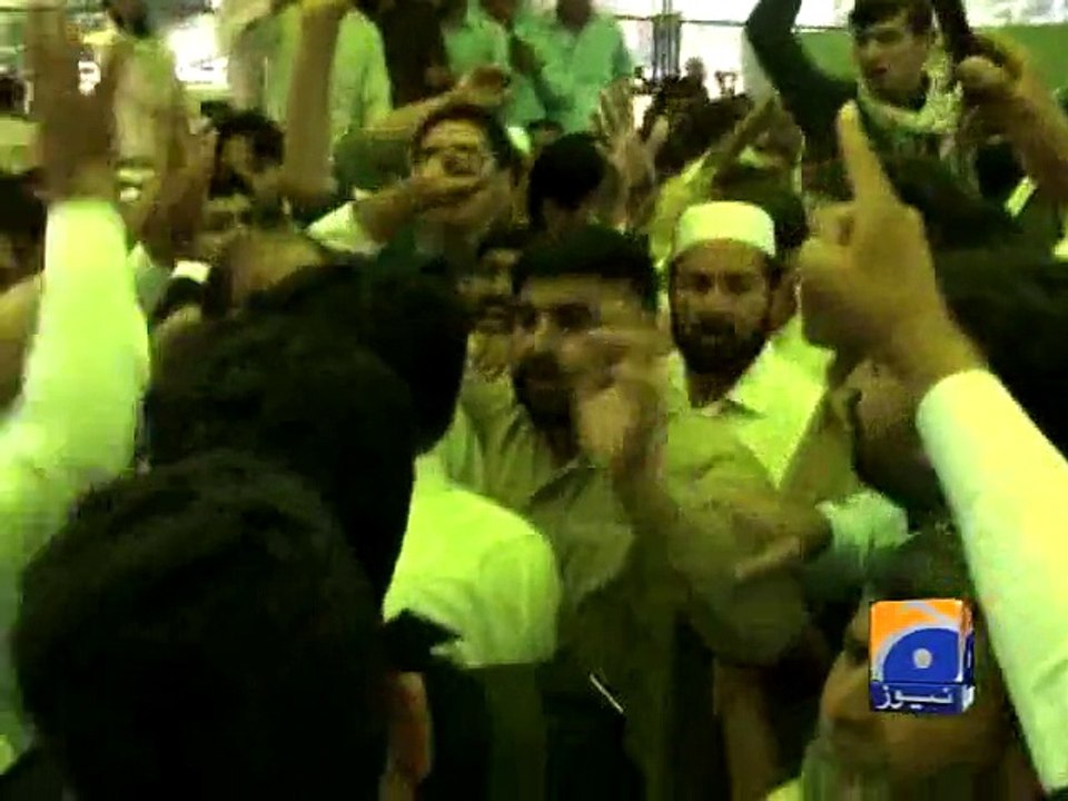 Multiple complaints against irregularities during KP LG Polls - Geo Reports - 01 Jun 2015