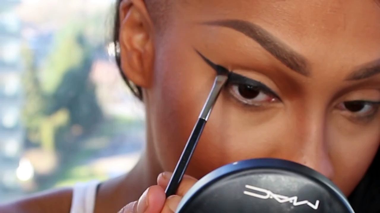 NICKI MINAJ EYE LINER & LIPS TUTORIAL - SONJDRADELUXE ♥