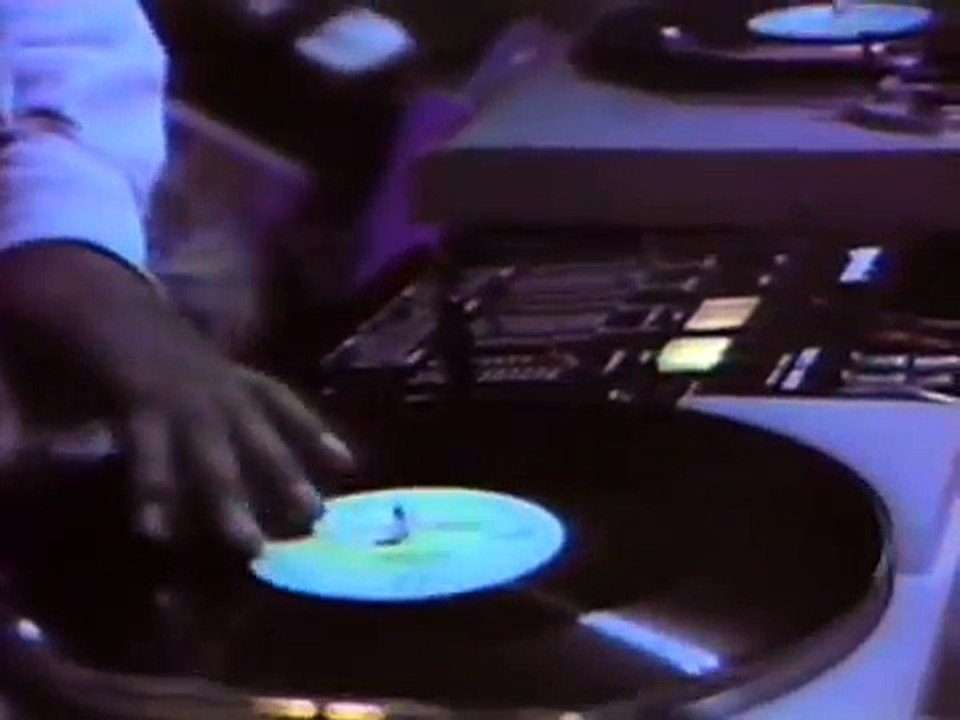 Kool Herc  "Merry-Go-Round" technique