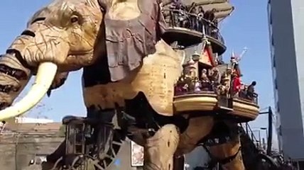 Amazing 40-Feet Robot Elephant in Nantes, France