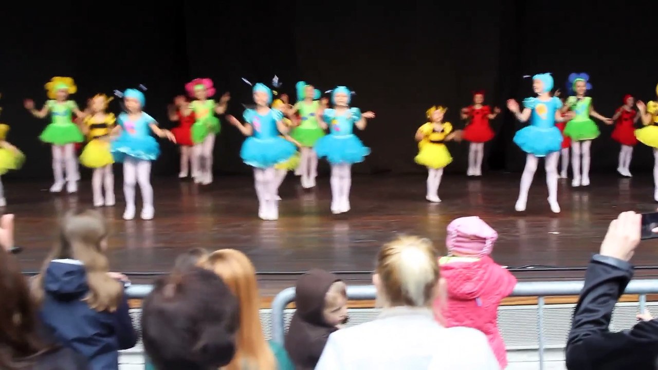 Tancerze dla Basi Cichockiej cz. 2 (Gorzów, amfiteatr 1. 06. 2015 r.)