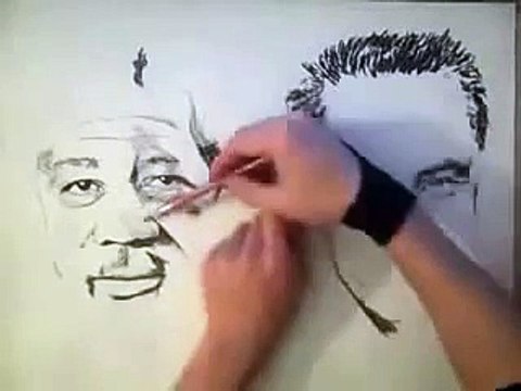 Mükemmel yetenek AYNI ANDA 2 RESİM BİRDEN YAPAN ADAM