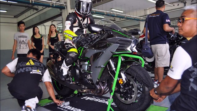 KAWASAKI NINJA H2 & H2R MEDIA TEST