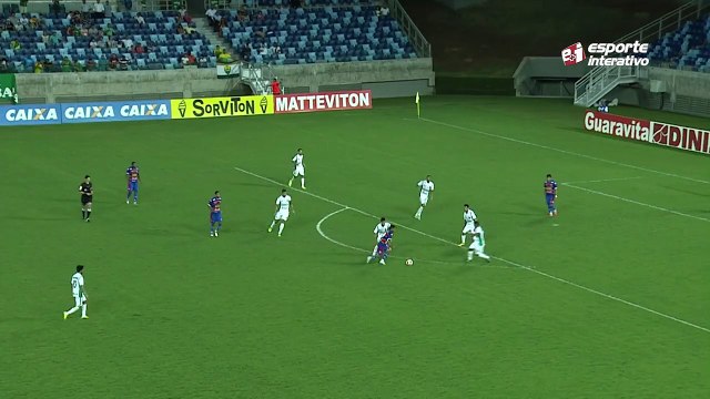 De penalti, Pio faz o terceiro do Fortaleza contra o Cuiabá