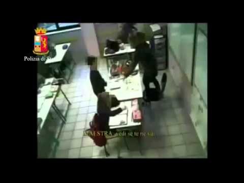 Andria - Insegnante picchia gli alunni, Arrestata dalla Polizia (30.05.15)