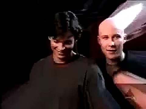 Tom Welling/Michael Rosenbaum: Hands in Pockets