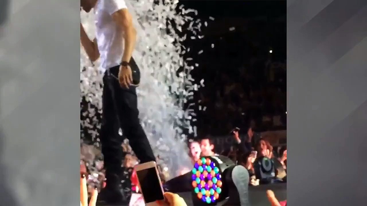 Enrique Iglesias se blesse avec un drone pendant son concert