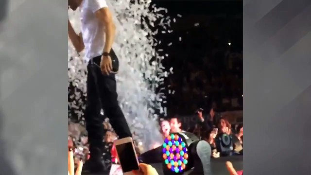Enrique Iglesias se blesse avec un drone pendant son concert