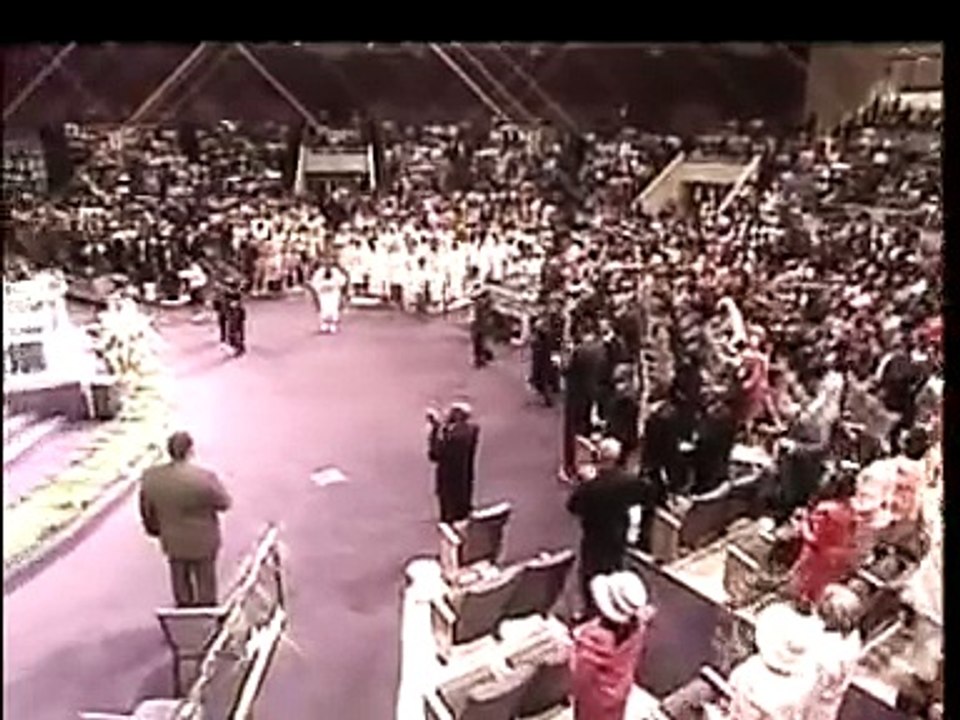 Vicarious Victory Praise Break - Bis. G. E. Patterson