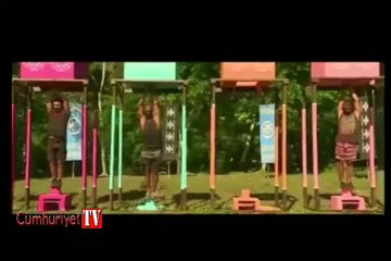 Turabi türkü söyledi