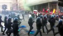 12A violente cariche della polizia a piazza Barberini