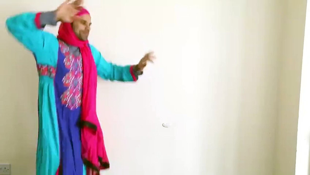 Pakistani Girls on Mehndi nights - Zaid Ali Videos