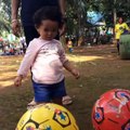Bilqis Khumairah Razak Maen Bola di Taman Kebun Binatang l Anak Ayu Ting Ting