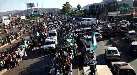 Arrancó el desfile del campeón ante 250 mil espectadores