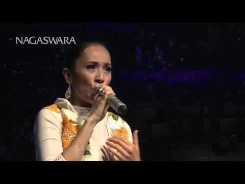 Nagaswara Music Awards 2012 - Sophie Navita