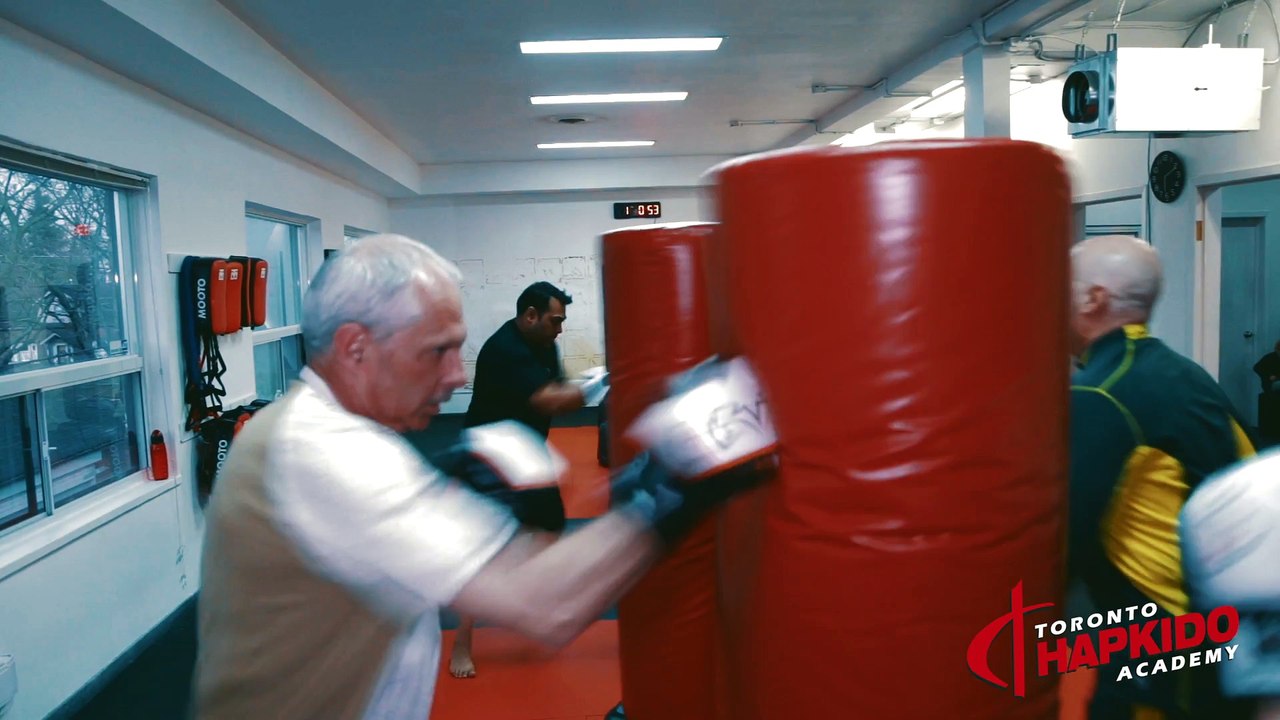 Kick boxing class Toronto