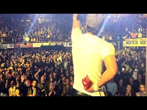 Enrique Iglesias será operado de la mano en la que sufrió cortes con un dron