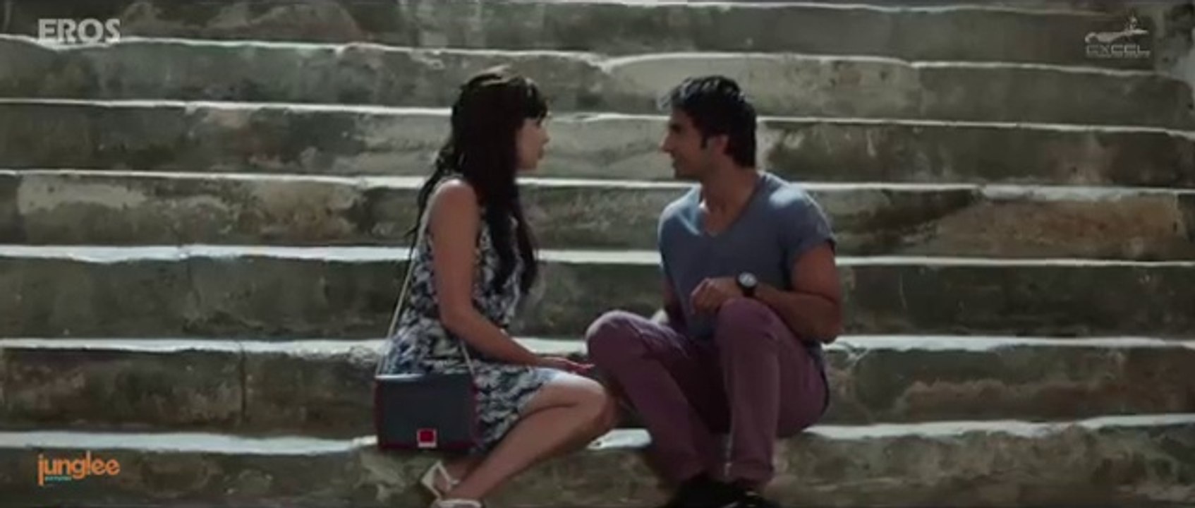 Dil Dhadakne Do Official Trailer
