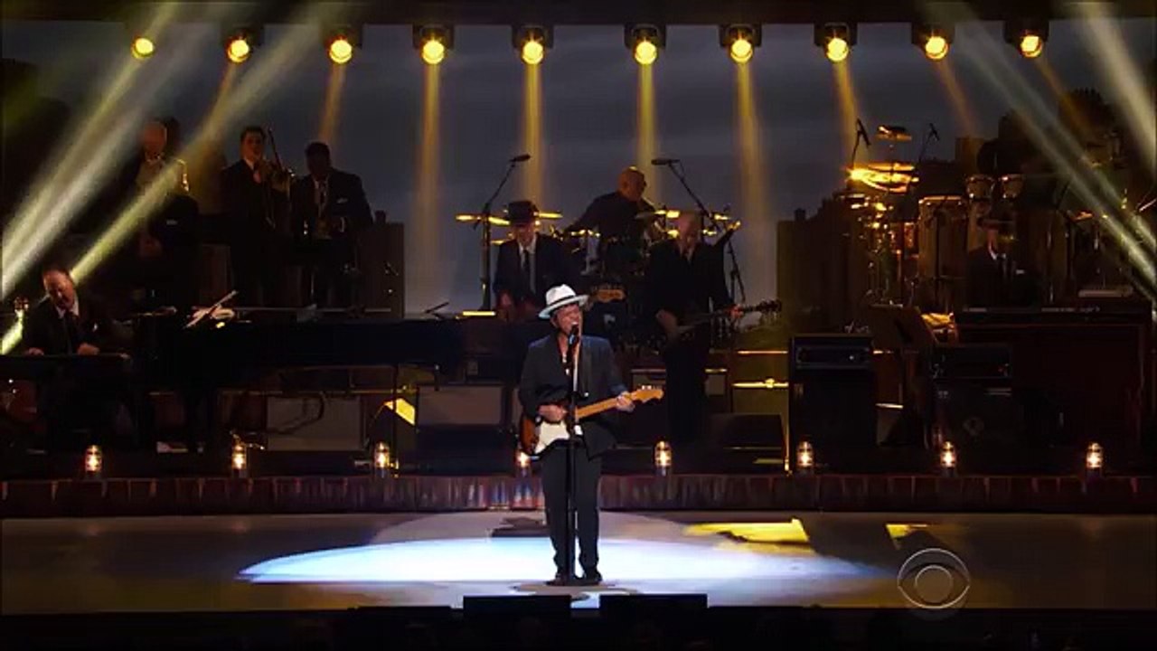 Bruno Mars chante Police et enflamme un parterre d’acteurs