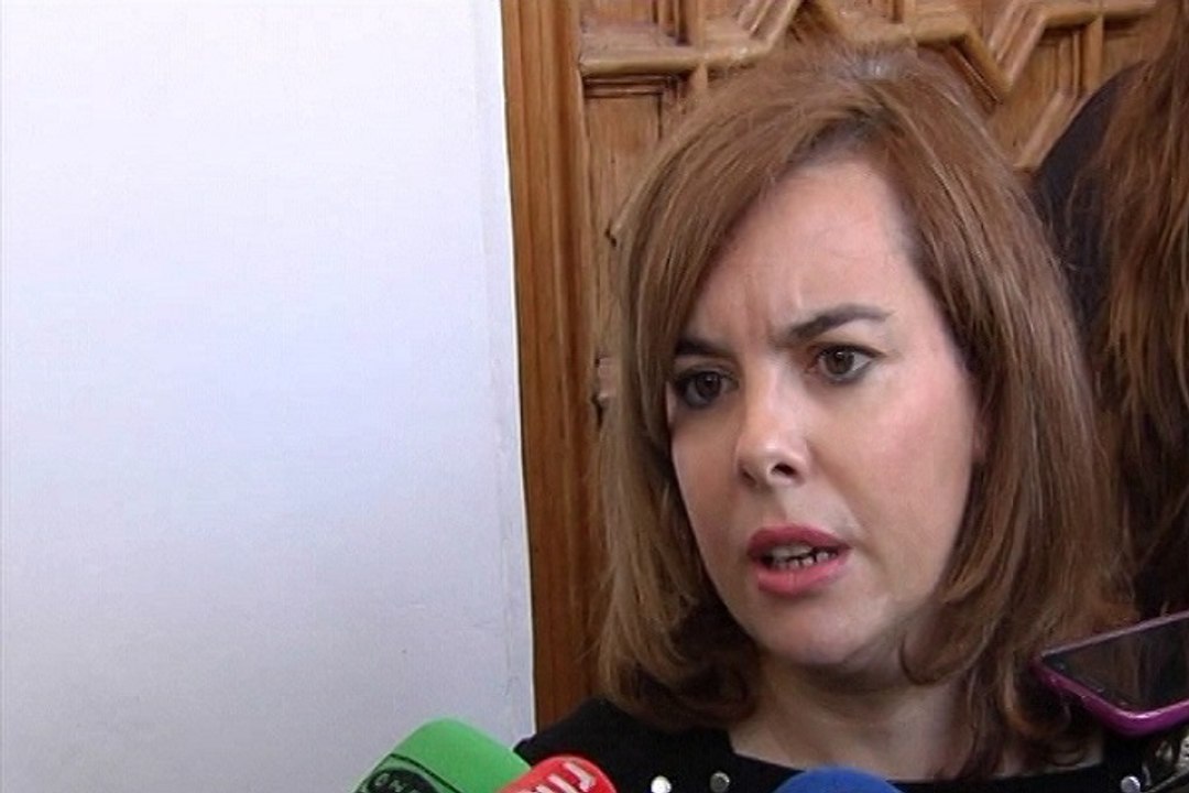 Saénz de Santamaría pide "estabilidad" en pactos