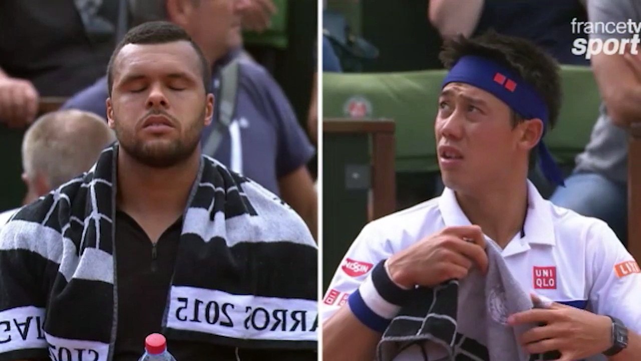 Roland-Garros: Un panneau d'affichage tombe sur des spectateurs