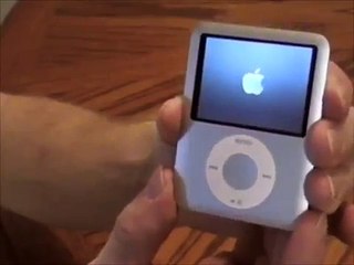 Unboxing a 4 GB Apple iPod nano