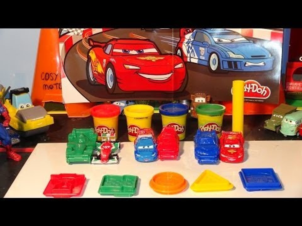 Play Doh Pixar Cars Lightning McQueen, make Race Cars from Play Doh for the Grand Prix Race Mats