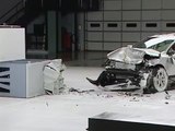 2010 Volvo XC60 moderate overlap IIHS crash test
