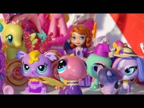 Littlest Pet Shop Walkables open box and demo, with the My Little Pony Fashems and Pinkie Pie's Rain