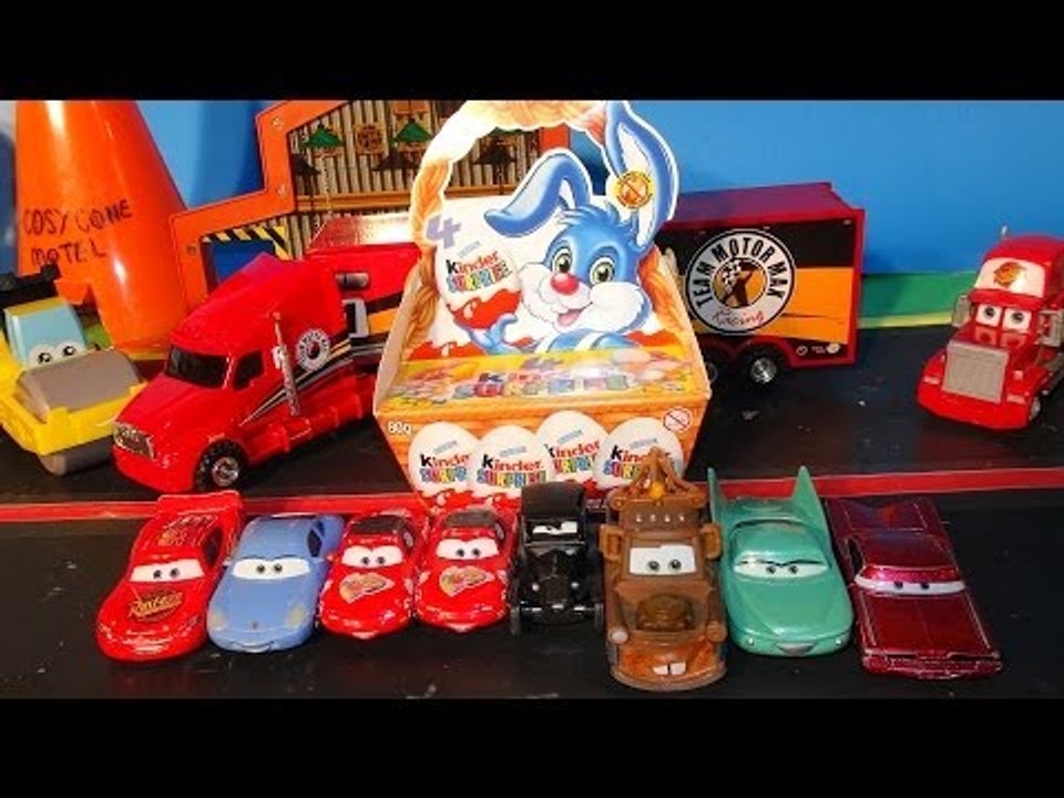 Pixar Cars, 4 Kinder Surprise Eggs for Easter delivered by Team Motor Max Hauler to Flo, Lizzie, Sal