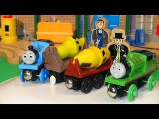 Play Doh Thomas and Friends, we make a new Cement Mixer from Play Doh to help build a new Water Towe