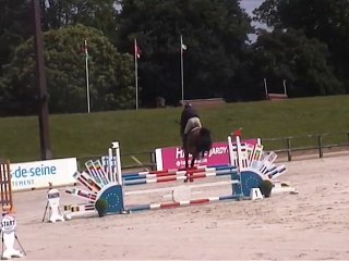 BEAUNE d' EPTE JARDY CSO 4 ans qualif 2015-06-02 18.28.07