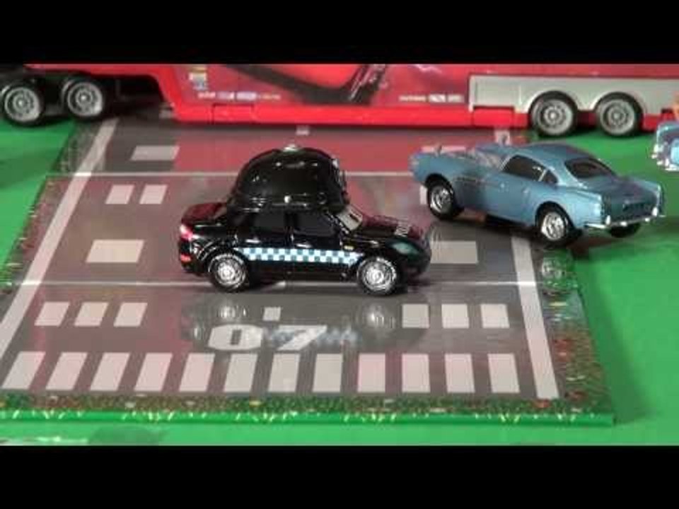 Disney Pixar Cars2, Tribute to Finn McMissile, with Mater, Holly, Lightning and Doug Speedcheck
