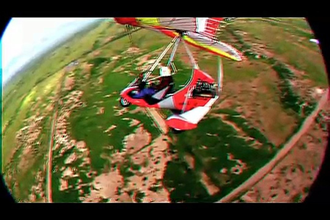 What color do you see? (3D anaglyph video)