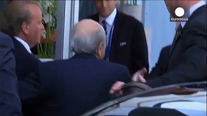 Sepp Blatter si dimette